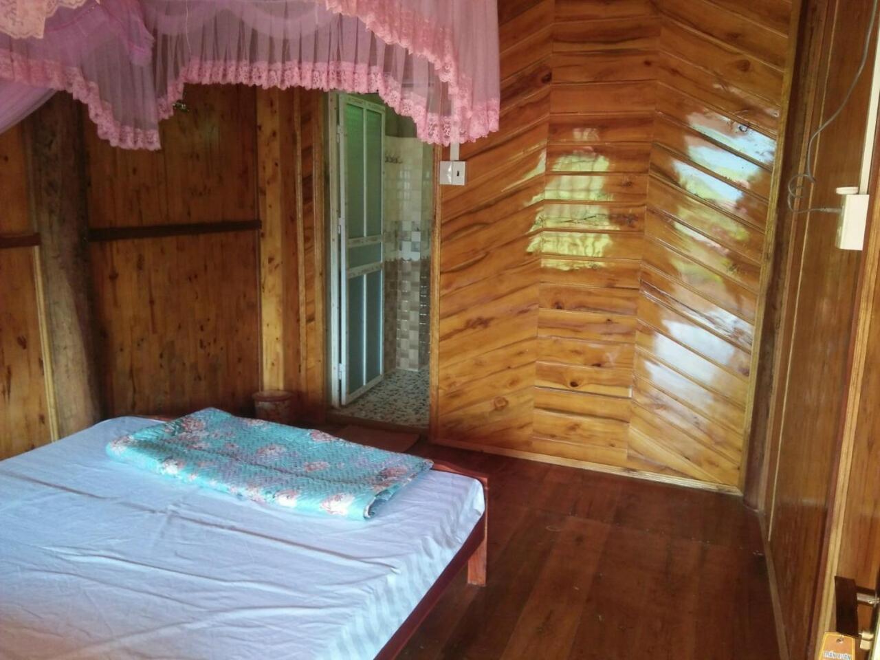 Tran Xuan Homestay Ba Be Village Номер фото